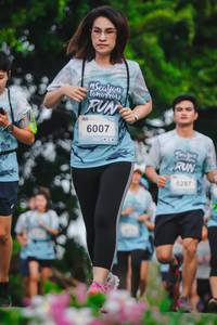 BIB: 6007, 5287
                            <button type="button" onclick="openModal(6210089)" class="btn btn-primary btn-sm float-right btn-popup" data-toggle="modal" data-target=".modal-high-quality">
                        <i class="fas fa-shopping-cart"></i> Add to Cart
                    </button>
                                            <button type="button" onclick="isThisMe(6210089, true)" class="btn btn-success btn-sm float-right btn-popup btn-isme hidden" data-toggle="tooltip" data-placement="bottom" title="นี่คือรูปของคุณใช่ไหม คลิกที่นี่เพื่อเอาเข้าอัลบั้ม">
                        <i class="fas fa-plus"></i> Add to album
                    </button>
                    <button type="button" onclick="isThisMe(6210089, false)" class="btn btn-warning btn-sm float-right btn-popup btn-isnotme hidden">
                        <i class="fas fa-ban"></i> Remove from album
                    </button>